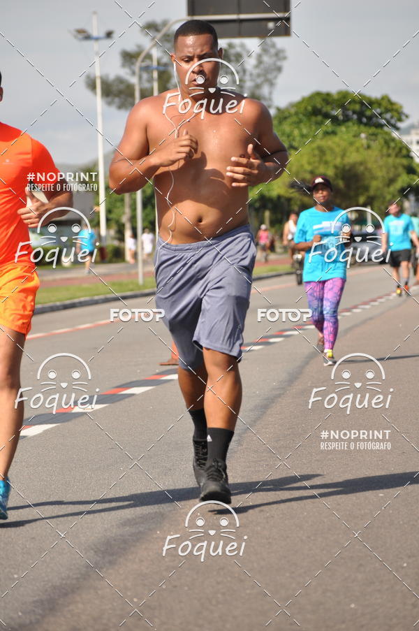 Buy your photos of the event21KES - Meia Maratona do Esprito Santo on Fotop