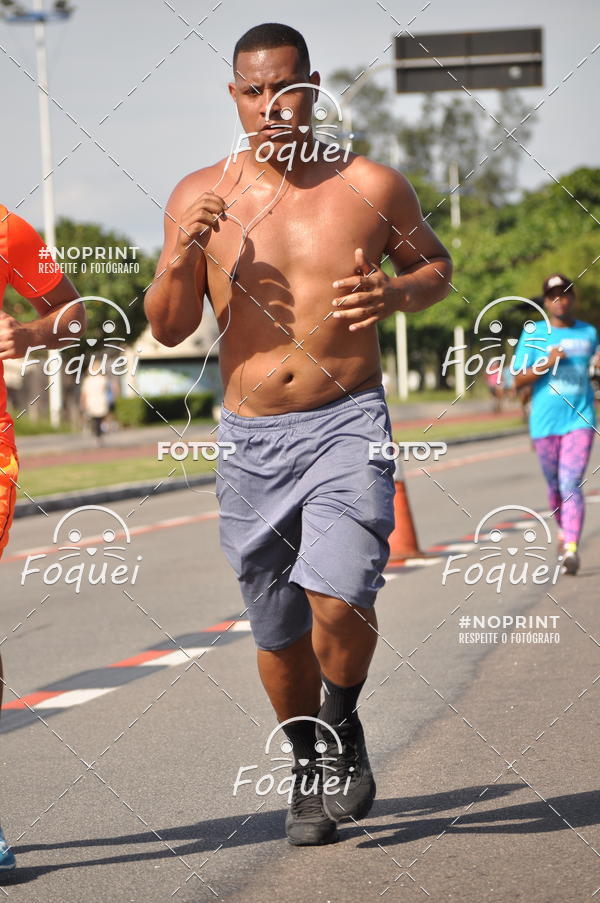 Buy your photos of the event21KES - Meia Maratona do Esprito Santo on Fotop