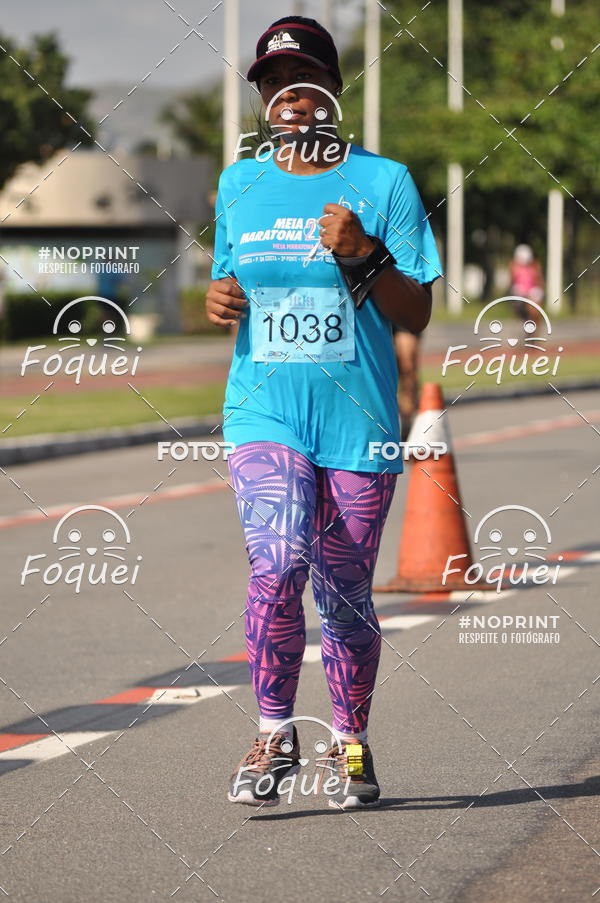 Buy your photos of the event21KES - Meia Maratona do Esprito Santo on Fotop