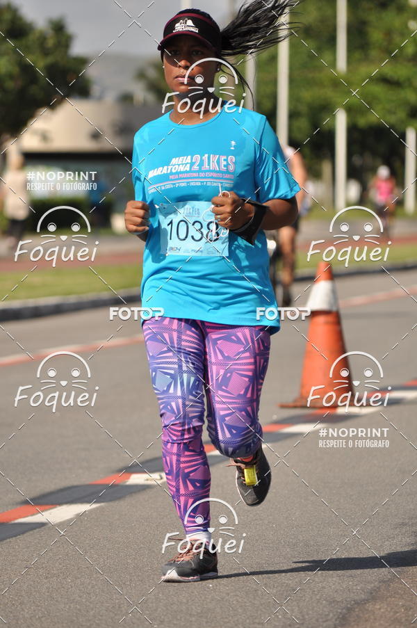 Buy your photos of the event21KES - Meia Maratona do Esprito Santo on Fotop