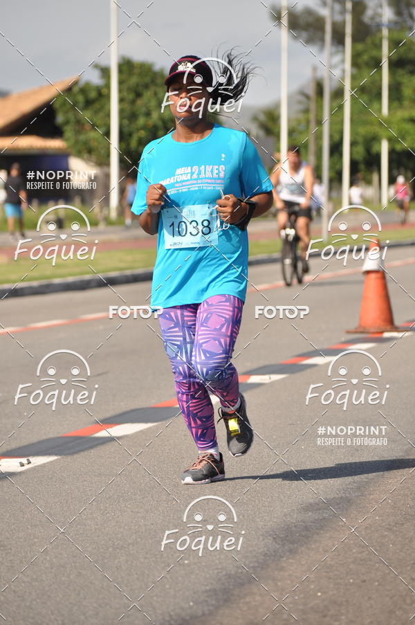 Buy your photos of the event21KES - Meia Maratona do Esprito Santo on Fotop