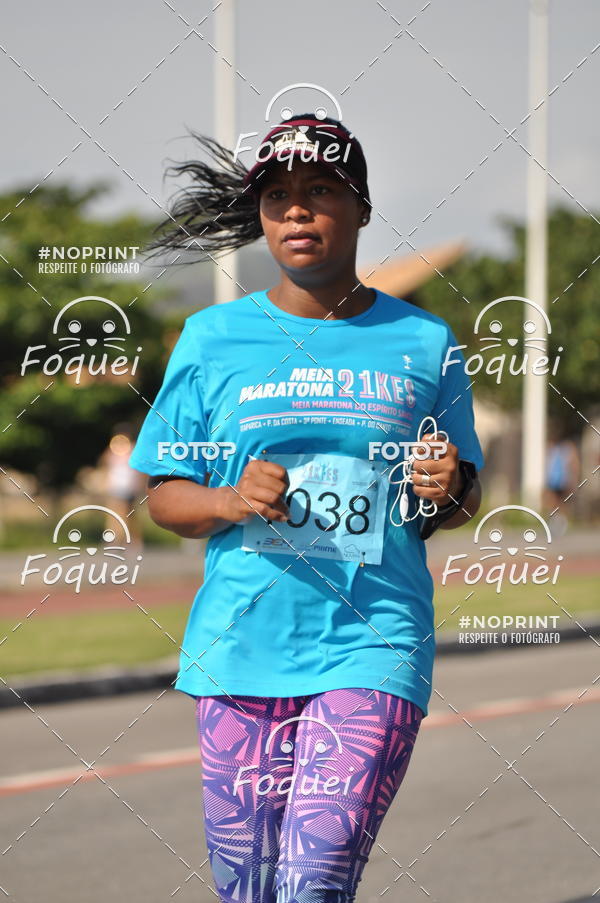 Buy your photos of the event21KES - Meia Maratona do Esprito Santo on Fotop