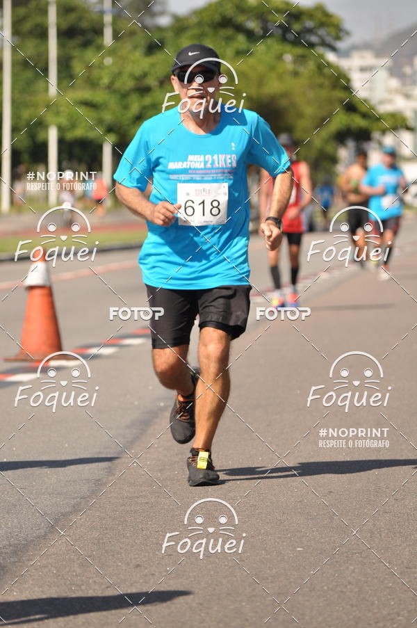 Compra tus fotos del evento21KES - Meia Maratona do Esprito Santo En Fotop