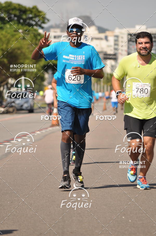 Compra tus fotos del evento21KES - Meia Maratona do Esprito Santo En Fotop