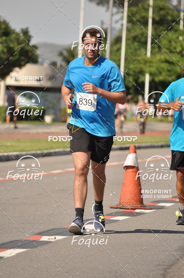 Buy your photos of the event21KES - Meia Maratona do Esprito Santo on Fotop
