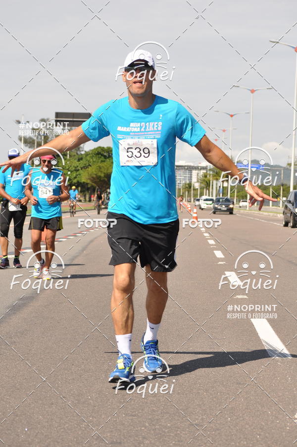 Compra tus fotos del evento21KES - Meia Maratona do Esprito Santo En Fotop