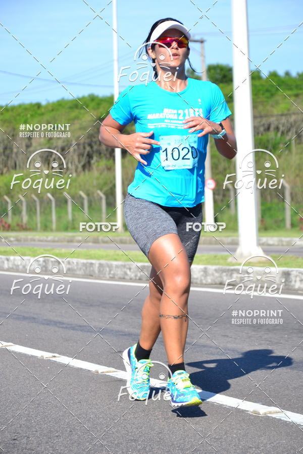 Buy your photos of the event21KES - Meia Maratona do Esprito Santo on Fotop