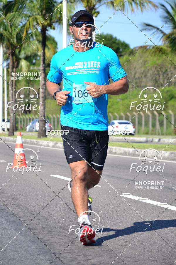 Buy your photos of the event21KES - Meia Maratona do Esprito Santo on Fotop