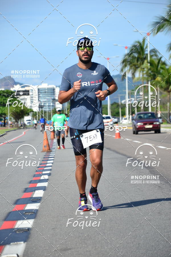 Buy your photos of the event21KES - Meia Maratona do Esprito Santo on Fotop