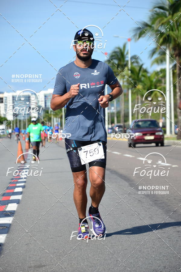 Buy your photos of the event21KES - Meia Maratona do Esprito Santo on Fotop
