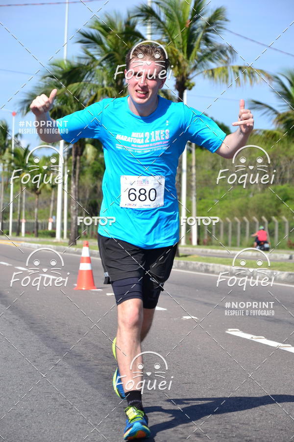 Buy your photos of the event21KES - Meia Maratona do Esprito Santo on Fotop
