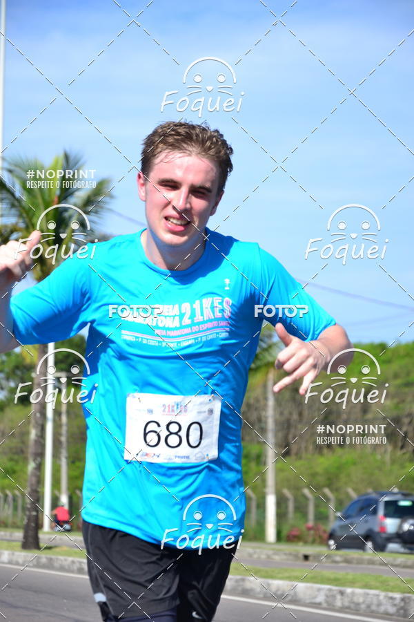 Buy your photos of the event21KES - Meia Maratona do Esprito Santo on Fotop