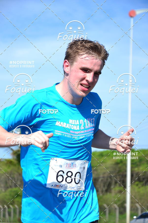 Buy your photos of the event21KES - Meia Maratona do Esprito Santo on Fotop