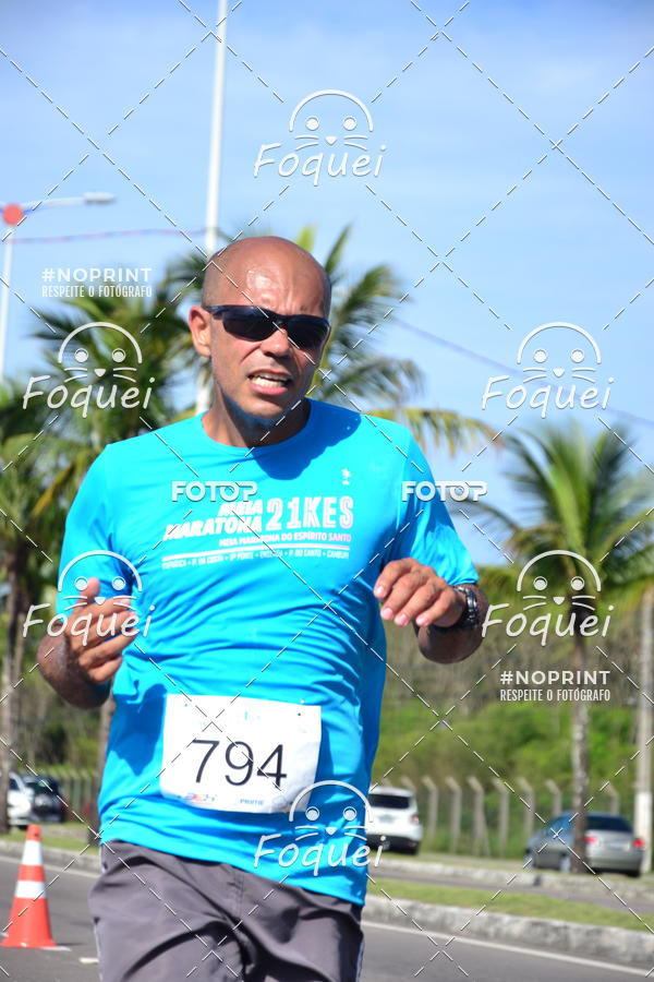 Buy your photos of the event21KES - Meia Maratona do Esprito Santo on Fotop
