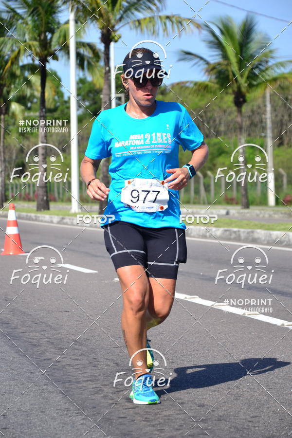 Buy your photos of the event21KES - Meia Maratona do Esprito Santo on Fotop