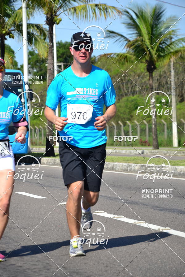 Buy your photos of the event21KES - Meia Maratona do Esprito Santo on Fotop