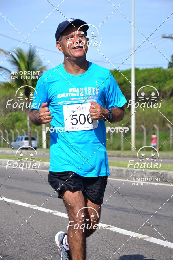 Buy your photos of the event21KES - Meia Maratona do Esprito Santo on Fotop