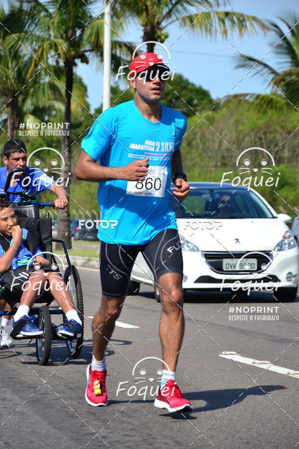 Buy your photos of the event21KES - Meia Maratona do Esprito Santo on Fotop