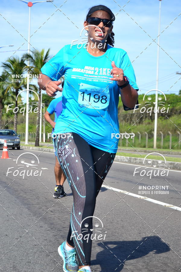 Buy your photos of the event21KES - Meia Maratona do Esprito Santo on Fotop