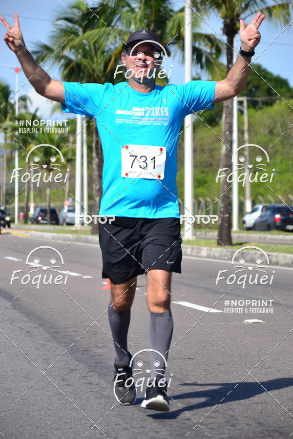 Buy your photos of the event21KES - Meia Maratona do Esprito Santo on Fotop