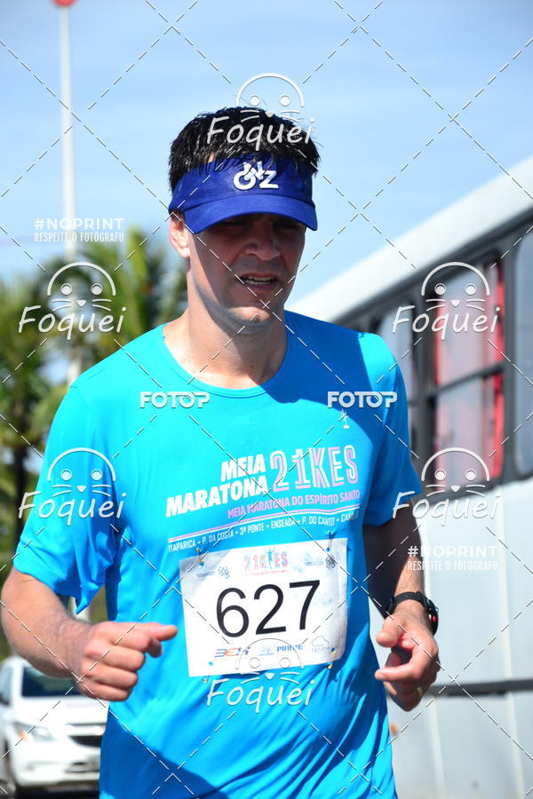 Buy your photos of the event21KES - Meia Maratona do Esprito Santo on Fotop
