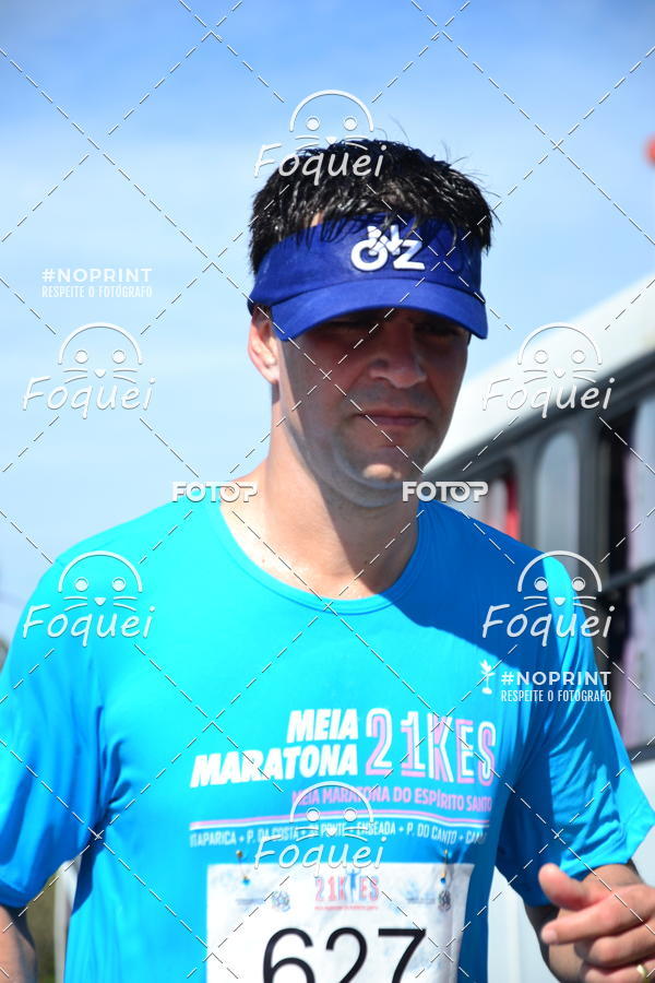 Buy your photos of the event21KES - Meia Maratona do Esprito Santo on Fotop