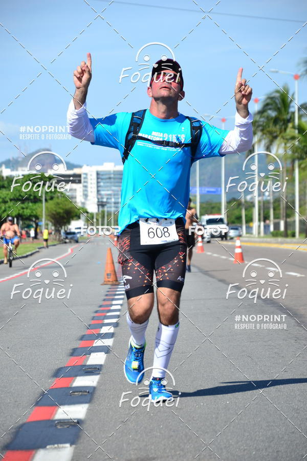 Buy your photos of the event21KES - Meia Maratona do Esprito Santo on Fotop