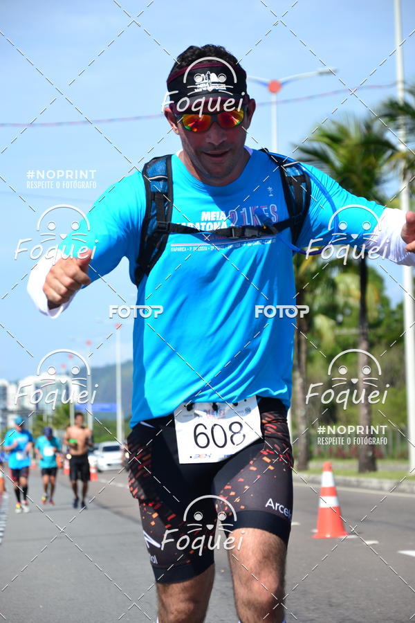 Buy your photos of the event21KES - Meia Maratona do Esprito Santo on Fotop