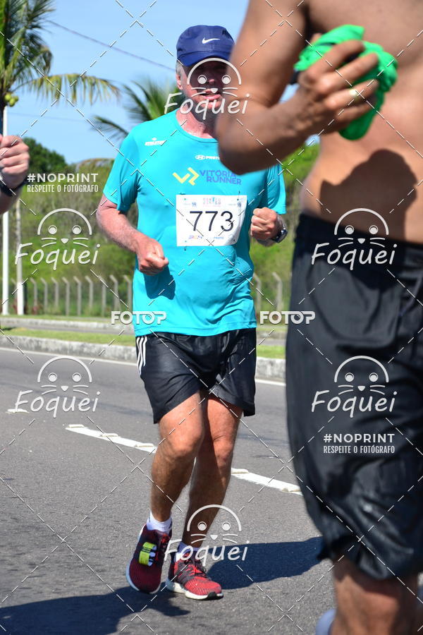 Buy your photos of the event21KES - Meia Maratona do Esprito Santo on Fotop