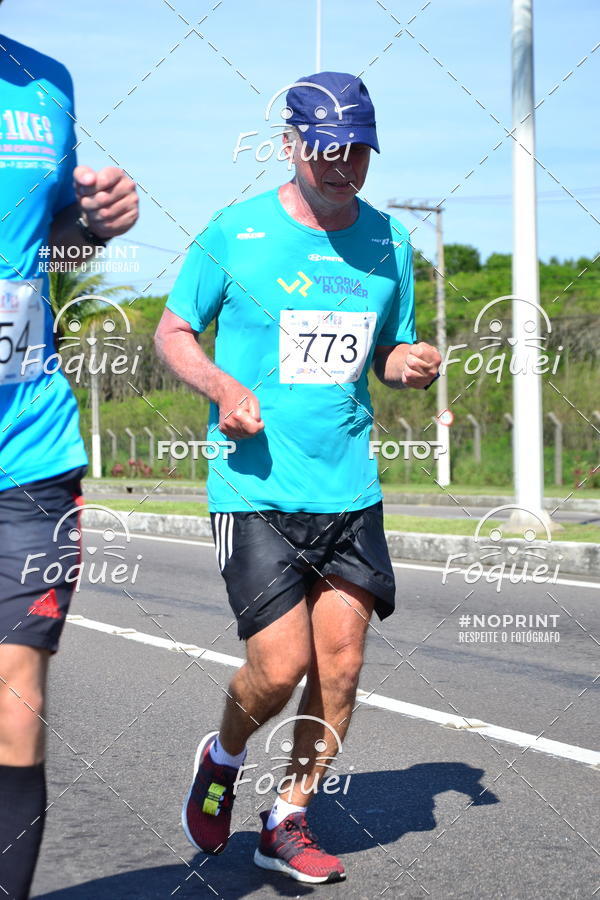 Buy your photos of the event21KES - Meia Maratona do Esprito Santo on Fotop