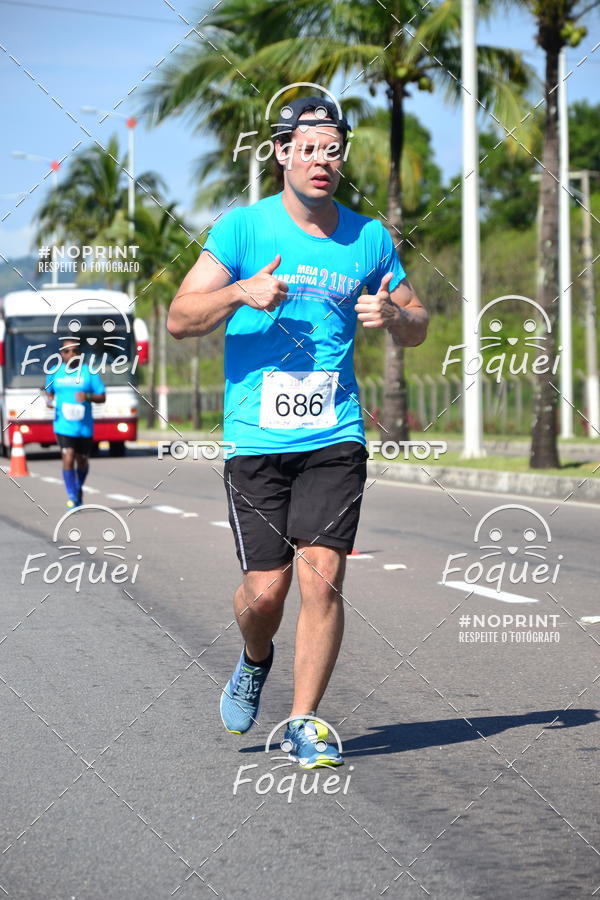 Buy your photos of the event21KES - Meia Maratona do Esprito Santo on Fotop