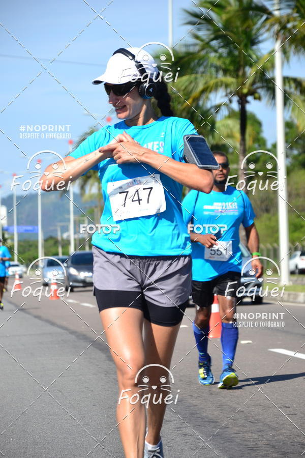 Buy your photos of the event21KES - Meia Maratona do Esprito Santo on Fotop