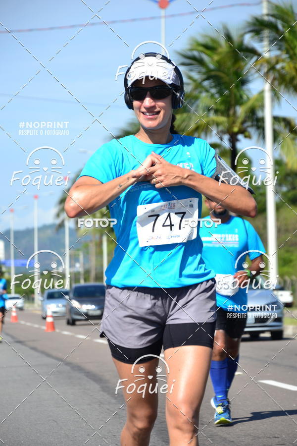 Buy your photos of the event21KES - Meia Maratona do Esprito Santo on Fotop