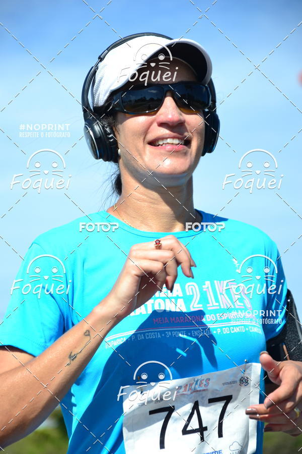 Buy your photos of the event21KES - Meia Maratona do Esprito Santo on Fotop