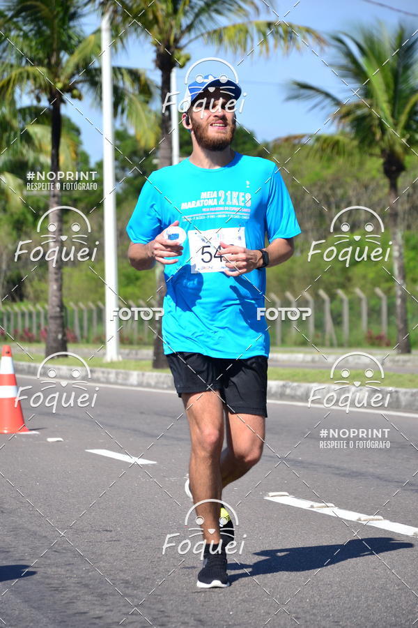 Buy your photos of the event21KES - Meia Maratona do Esprito Santo on Fotop