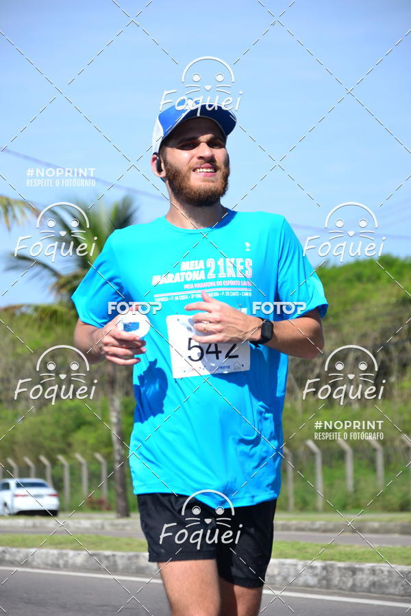 Buy your photos of the event21KES - Meia Maratona do Esprito Santo on Fotop
