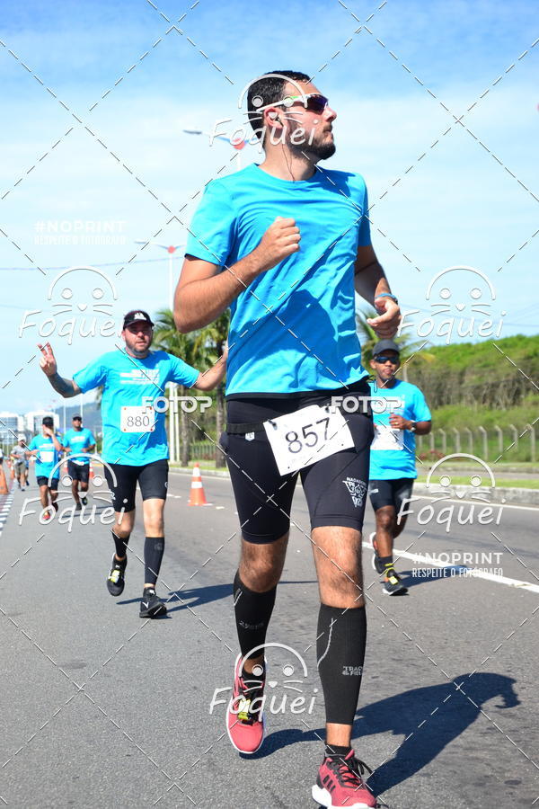 Buy your photos of the event21KES - Meia Maratona do Esprito Santo on Fotop
