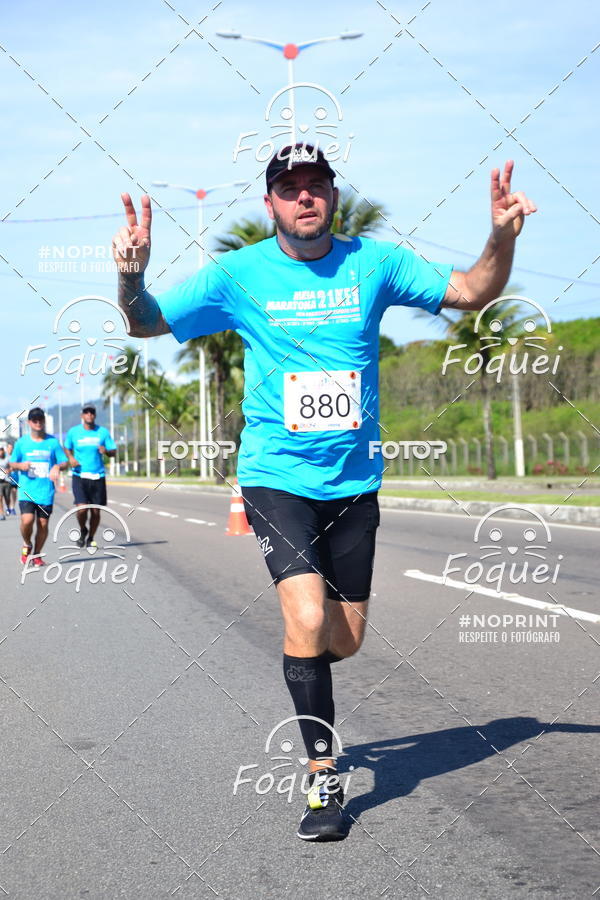 Buy your photos of the event21KES - Meia Maratona do Esprito Santo on Fotop