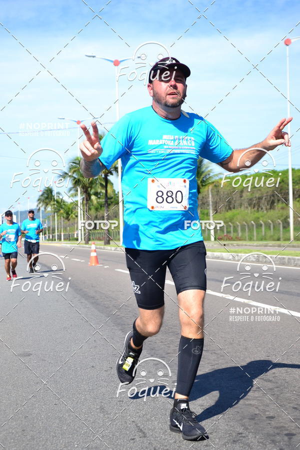 Buy your photos of the event21KES - Meia Maratona do Esprito Santo on Fotop