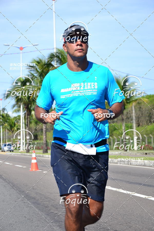 Buy your photos of the event21KES - Meia Maratona do Esprito Santo on Fotop