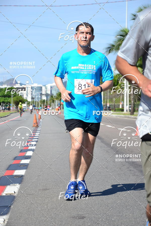 Buy your photos of the event21KES - Meia Maratona do Esprito Santo on Fotop