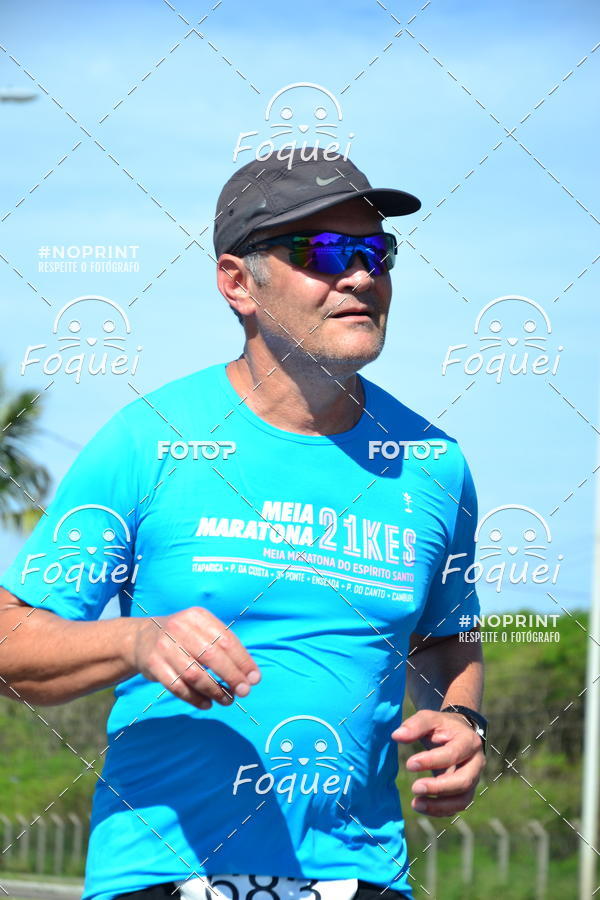 Buy your photos of the event21KES - Meia Maratona do Esprito Santo on Fotop