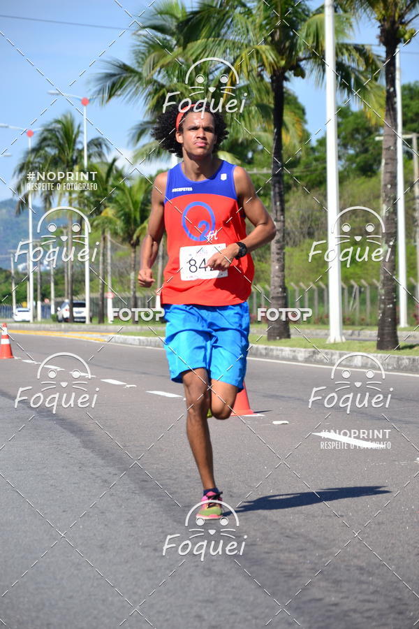Buy your photos of the event21KES - Meia Maratona do Esprito Santo on Fotop