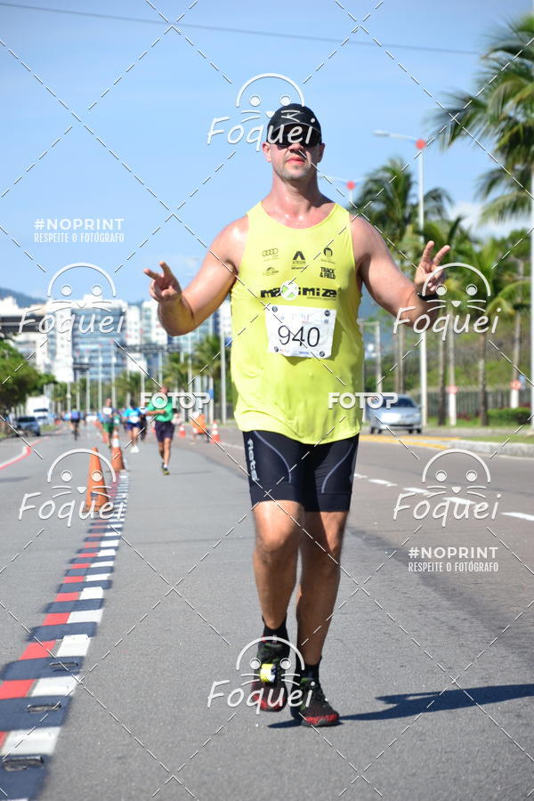 Buy your photos of the event21KES - Meia Maratona do Esprito Santo on Fotop