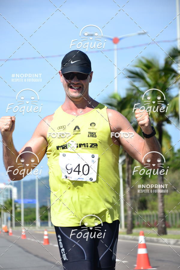 Buy your photos of the event21KES - Meia Maratona do Esprito Santo on Fotop