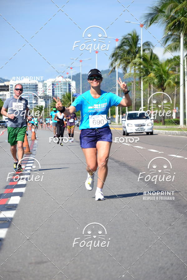 Buy your photos of the event21KES - Meia Maratona do Esprito Santo on Fotop
