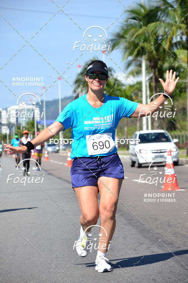 Buy your photos of the event21KES - Meia Maratona do Esprito Santo on Fotop