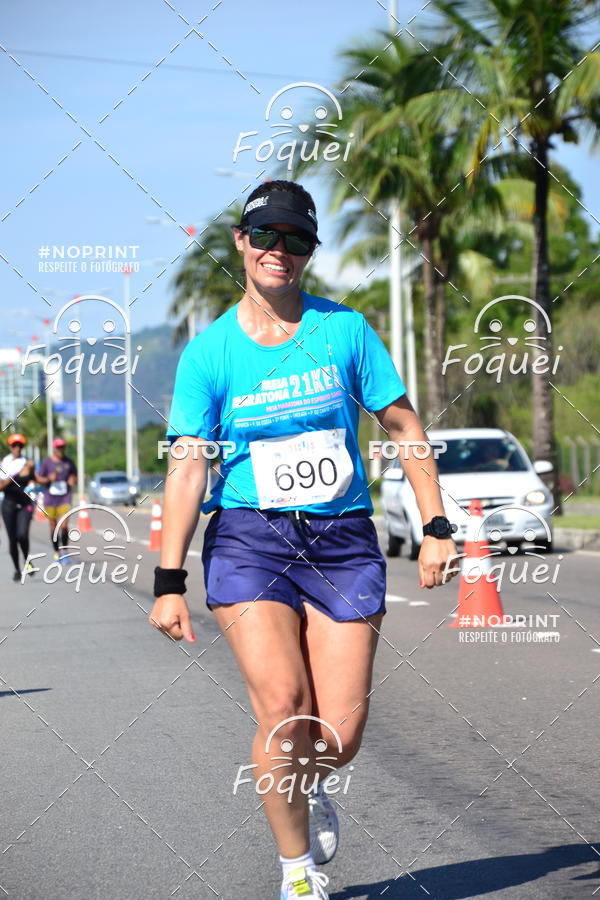 Buy your photos of the event21KES - Meia Maratona do Esprito Santo on Fotop