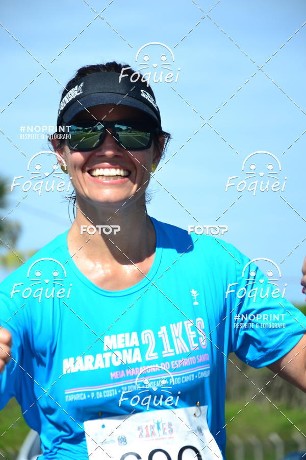 Buy your photos of the event21KES - Meia Maratona do Esprito Santo on Fotop