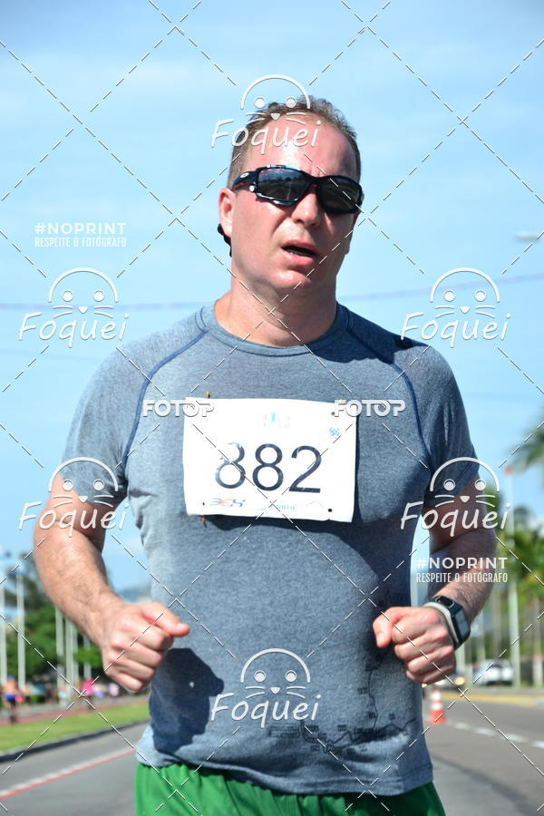 Buy your photos of the event21KES - Meia Maratona do Esprito Santo on Fotop